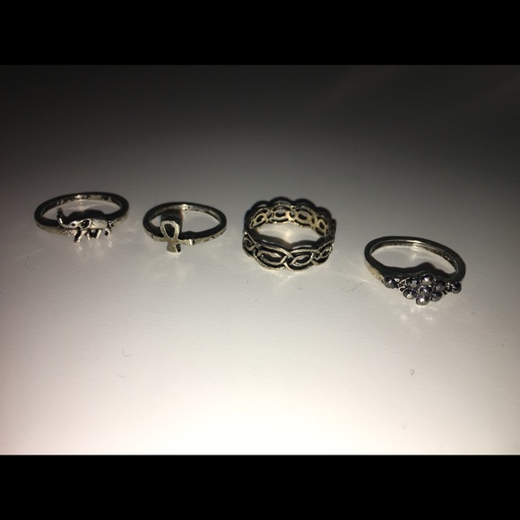 Assorted Rings Set - Picture 2 of 2